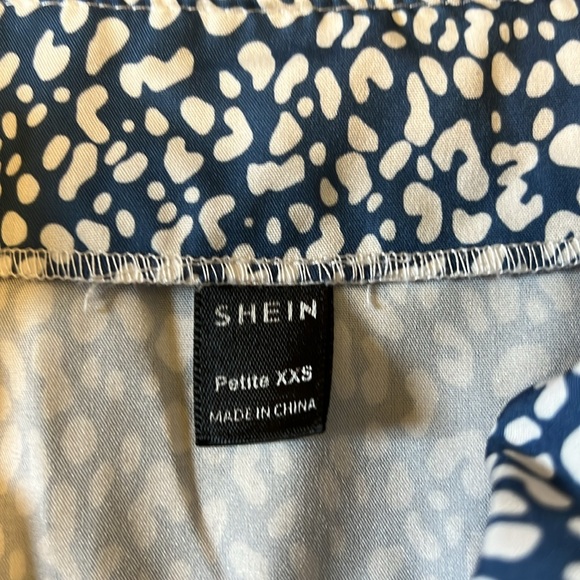 SHEIN blue patterned cinched skirt size XXS - Picture 3 of 3